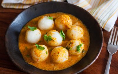 Mangalorean_style_Basale_Pundi_Recipe_Steamed_rice_dumpling_in_Onion_Gravy